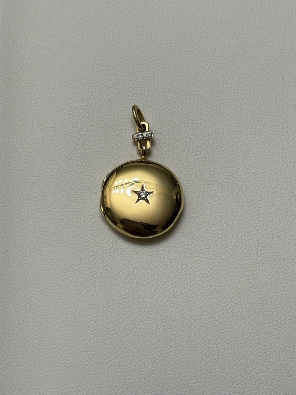 Monica Rich Kosann 18k solid gold star locket with diamonds